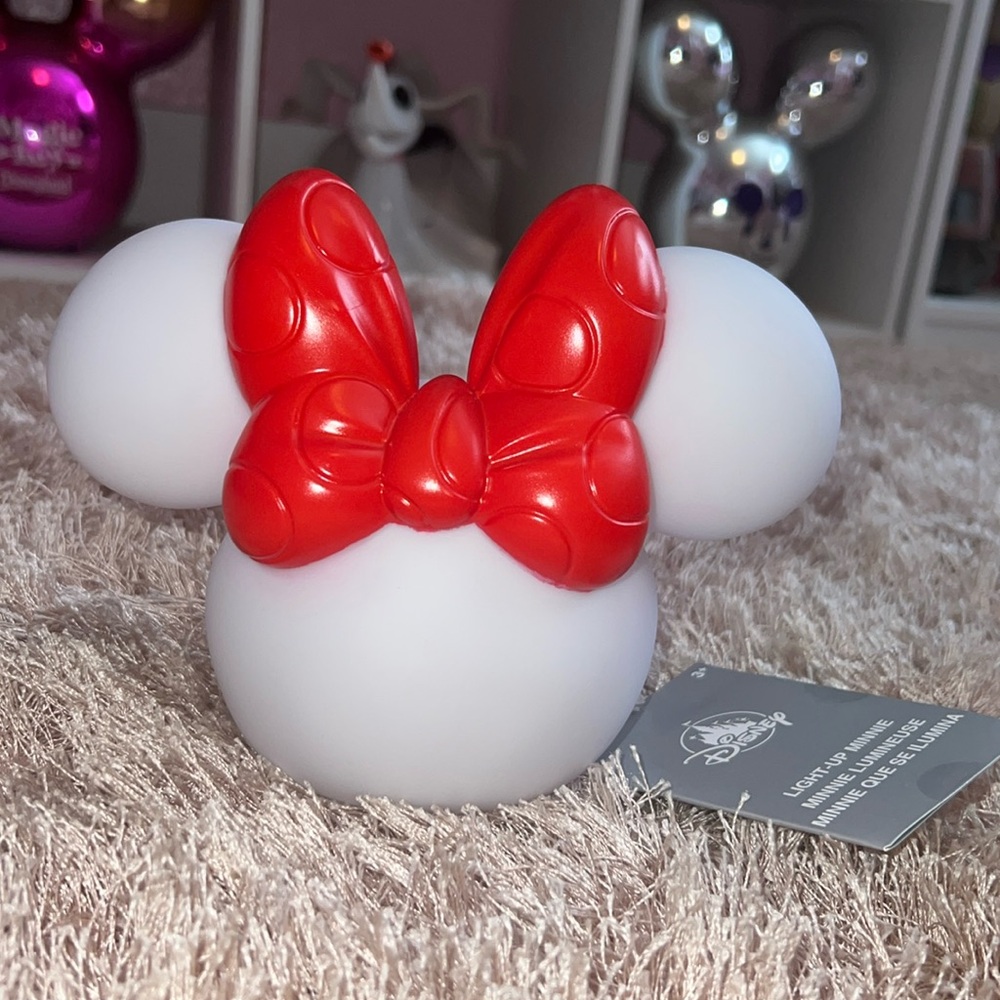 Light-Up Minnie Mouse